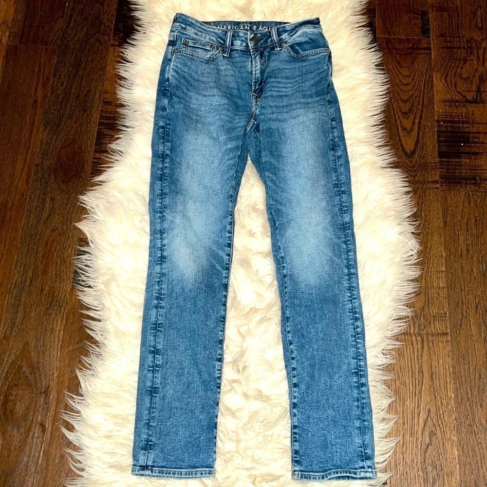 Trendy American Eagle Jeans